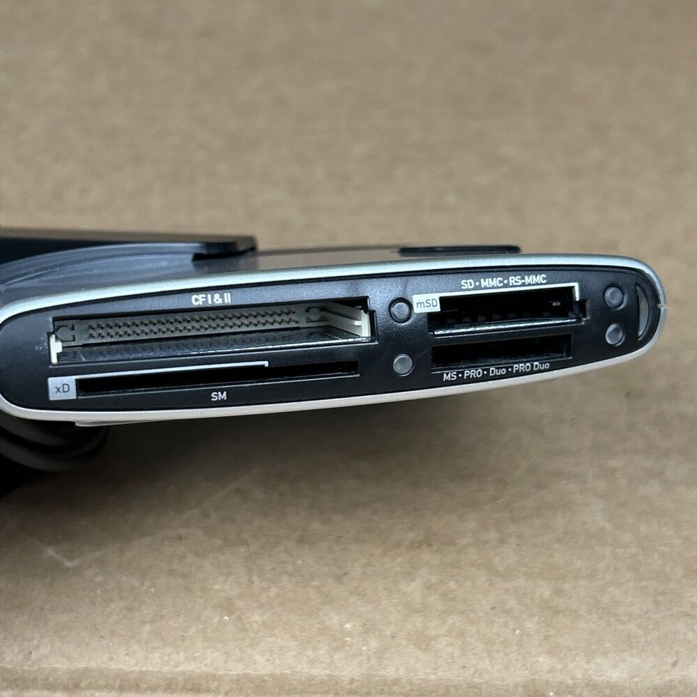 SanDisk ImageMate USB 12 In 1 Compact Flash Memory Card Reader SDDR-89 - Picture 3 of 5